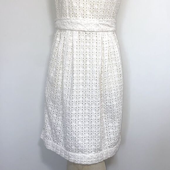 Burberry Dress White Eyelet Fit & Flare Fully Lined Sz Medium Nwot! - Picture 4 of 7